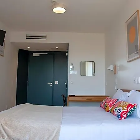 The People - Bercy Hostel